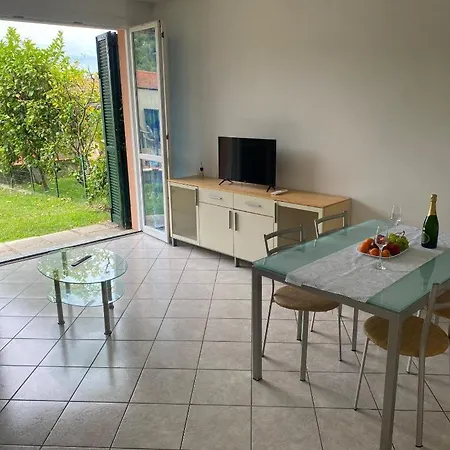 Oasi 3 Apartament Lerici